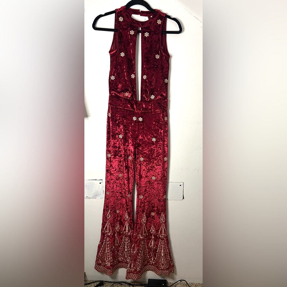 LENNI The Label Chromatic Velvet Jumpsuit in Wine Red Size XS